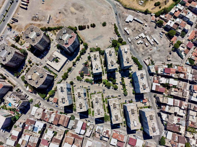ENES LAHNA'DAN SEYHANKENT SITESI'NDE GENIŞ VE BOŞ 3+1 DAIRE