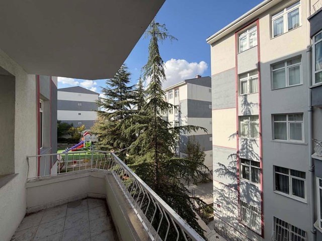 BATIKENT METRO YAKINI ÖZPETEK 7 SITESINDE 3+1 DAIRE