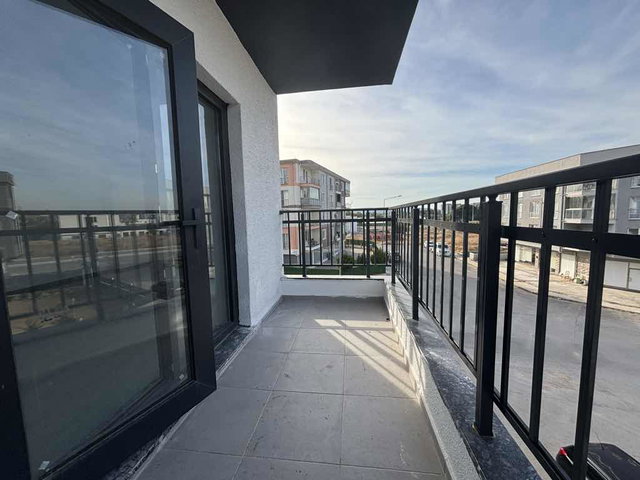 İSMET PAŞA MAHALLESİ – TEKZEN BÖLGESİ
2+1 KİRALIK DAİRE