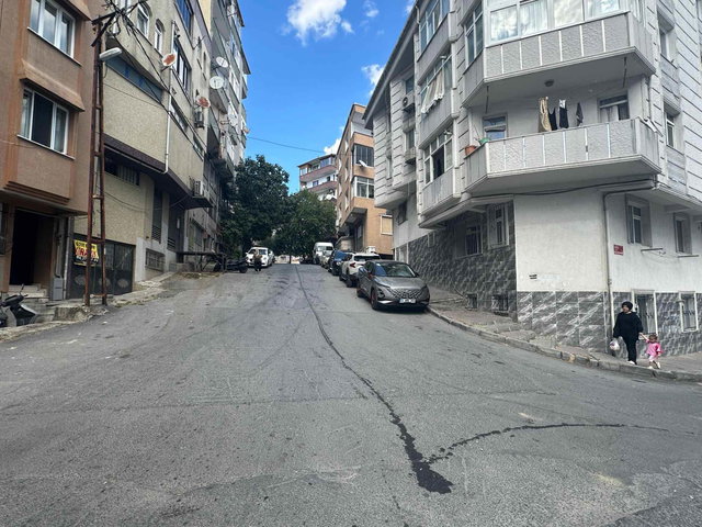 GAZİOSMANPAŞA YILDIZTABYADA MERKEZİ KONUMDA 90 M² 2+1 ARA KAT D