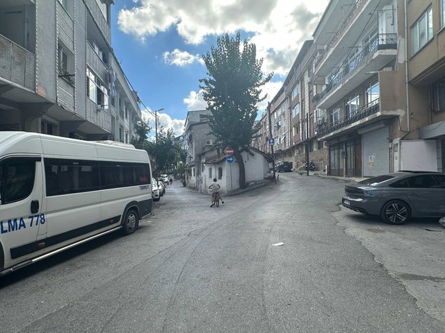 GAZİOSMANPAŞA YILDIZTABYADA MERKEZİ KONUMDA 90 M² 2+1 ARA KAT D