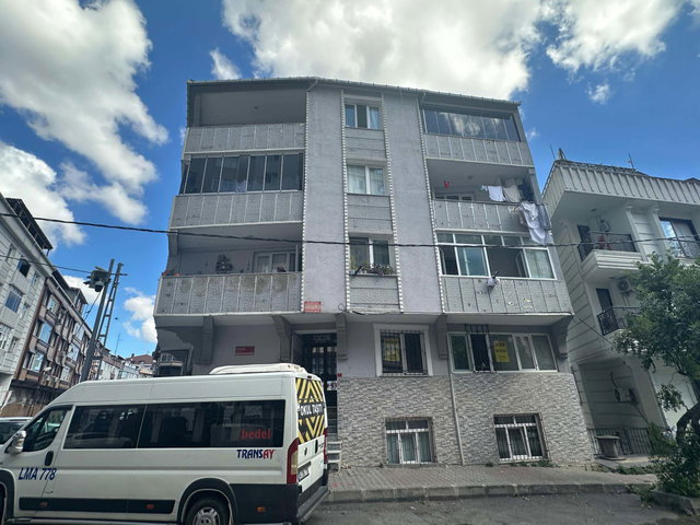 GAZİOSMANPAŞA YILDIZTABYADA MERKEZİ KONUMDA 90 M² 2+1 ARA KAT D