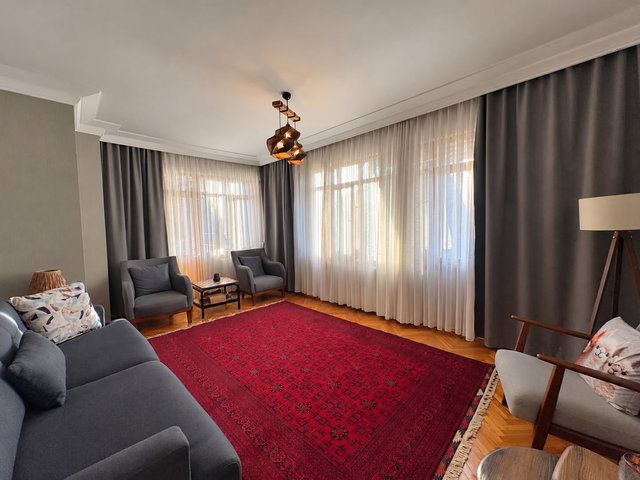 KOZYATAĞI'NDA 56 M2 ARSA PAYLI, MİNİBÜS CADDESİNE YAKIN GENİŞ  3+1