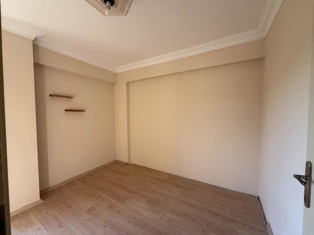 İZMİT YEŞİOVA'DA SATILIK 2+1 ARAKAT DAİRE