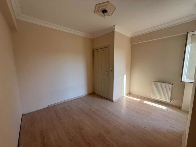 İZMİT YEŞİOVA'DA SATILIK 2+1 ARAKAT DAİRE