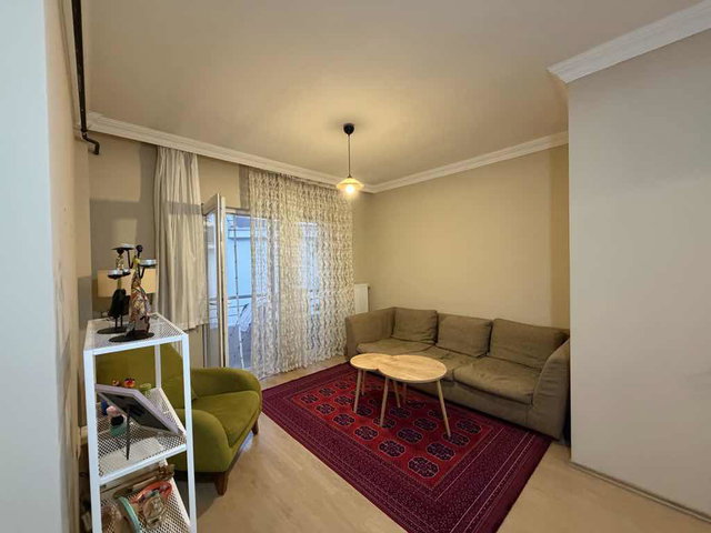 TEMREN CADDESİNDE KİRALIK 2+1 DAİRE