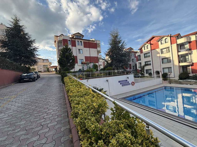 TOPÇULAR MAHALLESİ SİTE İÇİ 3+1 ARA KAT SATILIK DAŞRE