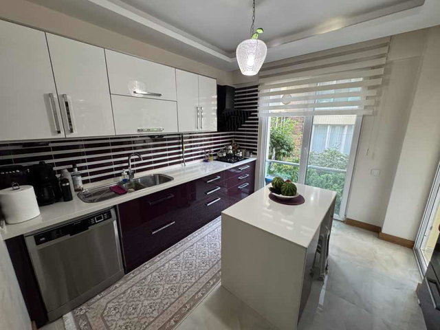 BAŞİSKELEDE SATILIK 4+1 VİLLA