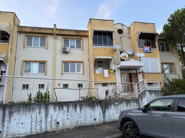 REMAX DESIGN CAMİLİ 1522 ADADA SATILIK 2+1 DAİRE