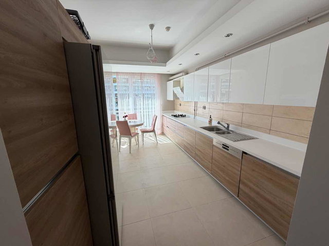İZMİT TUANA SİTESİ 2.ETAP GENİŞ 195 M2 3+1 ARA KAT KİRALIK DAİRE
