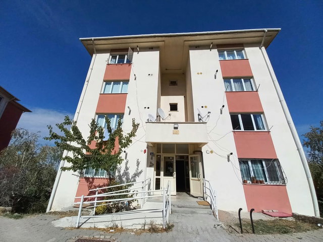 MAMAK ZİRVEKENT MAH SATILIK 1+1 DAİRE