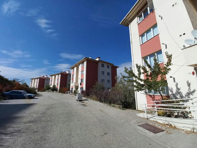MAMAK ZİRVEKENT MAH SATILIK 1+1 DAİRE