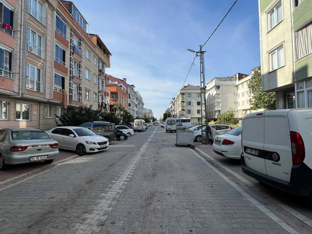 ESENYURT AKÇABURGAZ’DA GÜNEY CEPHELİ, BAHÇE KATI 2+1 | BALKONLU | KREDİYE UYGUN