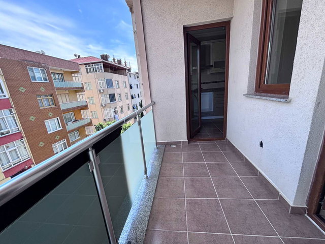CUMHURİYET MAHALLESİ METROYA YAKIN KATTA TEK KİRALIK 3+1 DAİRE