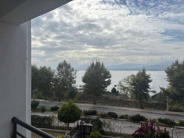 DERİNCE HARİKALAR SAHİLİNDE KİRALIK 3+1 DAİRE