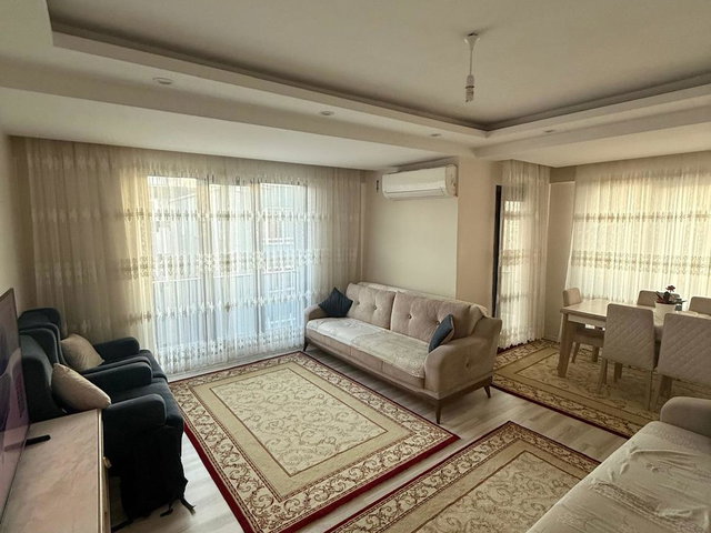 AVCILAR MERKEZDE 2 AYRI DAİRE KULLANIMLI 171 M² 5+2 DUBLEKS