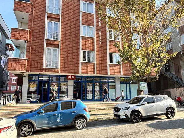 PENDİK AHMET YESEVİ’DE ARA KAT BALKONLU SATILIK 3+1 DAİRE