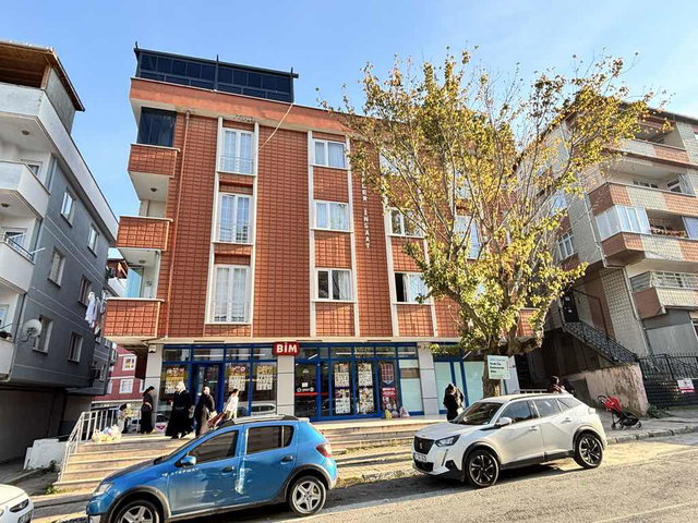 PENDİK AHMET YESEVİ’DE ARA KAT BALKONLU SATILIK 3+1 DAİRE