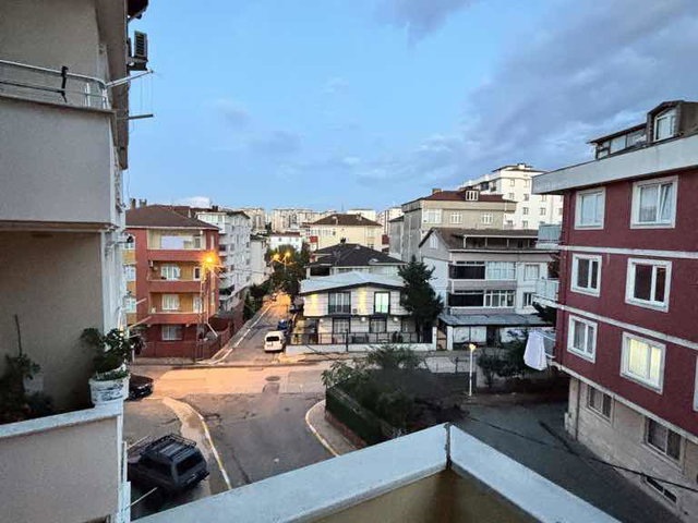 PENDİK AHMET YESEVİ’DE ARA KAT BALKONLU SATILIK 3+1 DAİRE