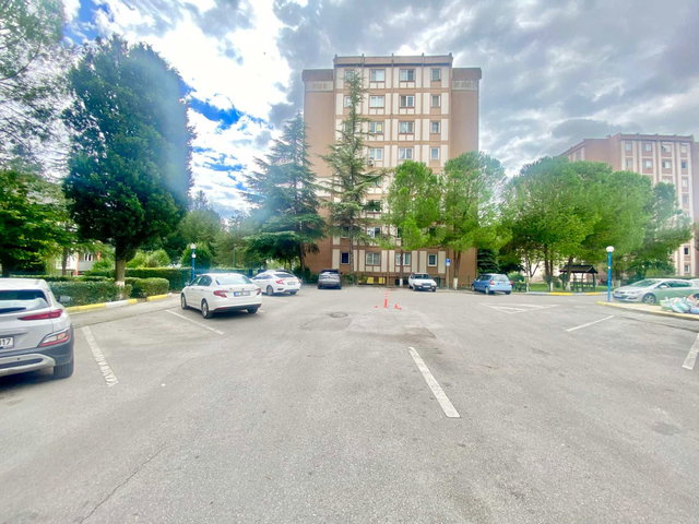 YAHYAKAPTAN F28DE GÜNEYBATI CEPHE YENILENMIŞ 3+1 SATILIK DAIRE