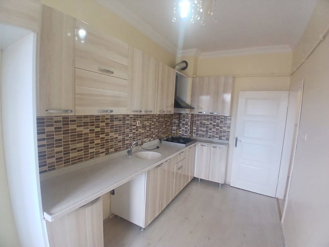 REMAX İLKE'DEN A.GAZİ'DE 2+1 KİRALIK DAİRE