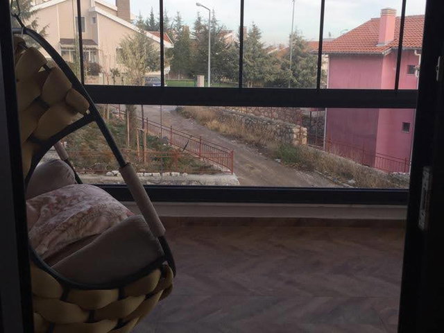 ETİMESGUT AŞAĞIYURTÇU ILGIN SİTESİ’NDE EŞYALI, 4 KATLI SATILIK VİLLA
