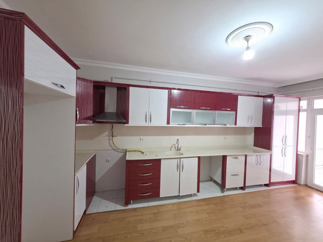REMAX İLKE'DEN KURT DERESİ'NDE 3+1 KİRALIK DAİRE