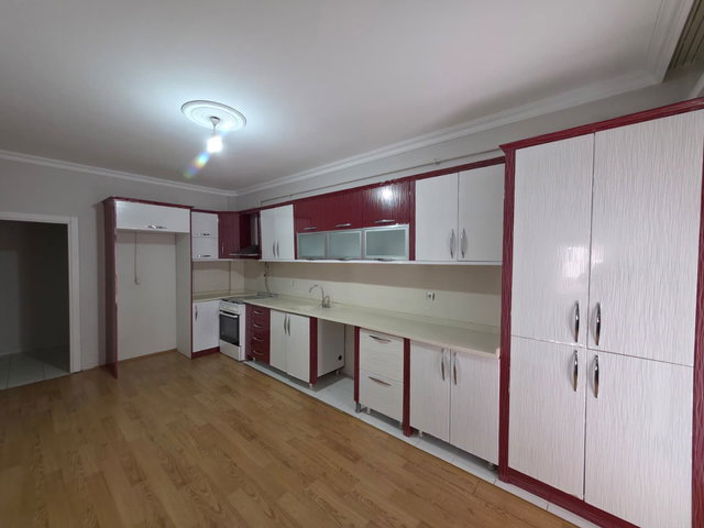 REMAX İLKE'DEN KURT DERESİ'NDE 3+1 KİRALIK DAİRE