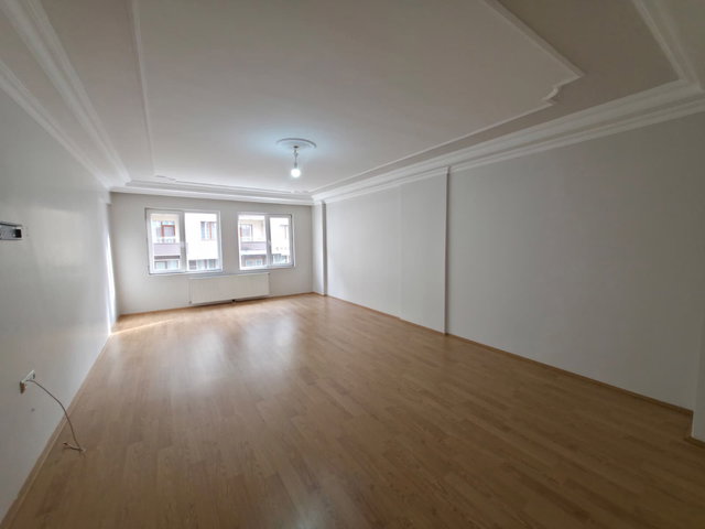 REMAX İLKE'DEN KURT DERESİ'NDE 3+1 KİRALIK DAİRE