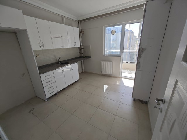 ADNAN KAHVECİ'DE SEVİM ÇUHADAROĞLU'NA YAKIN SATILIK 3+1 DAİRE