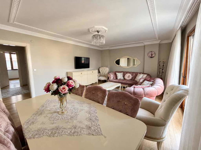 KAĞITHANE HARMANTEPE’DE ÇİFT GİRİŞLİ, FERAH,180 M² NET 6+2 DUBLEKS