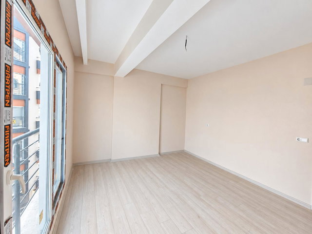 REMAX RİNA'DAN TARSUS GAZİLER MAH.DE ATATÜRK CAD.'DE SIFIR 3+1