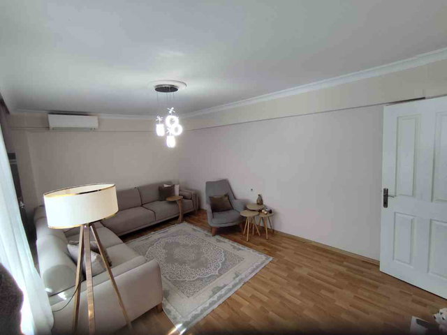 KARŞIYAKA DEDEBAŞI’NDA TADİLATLI SATILIK FIRSAT DAİRE !