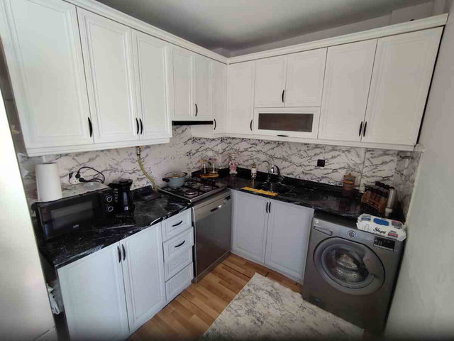 KARŞIYAKA DEDEBAŞI’NDA TADİLATLI SATILIK FIRSAT DAİRE !