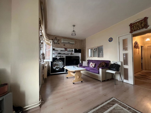 LÜLEBURGAZ GENÇLİK PARKI YAKINI, BALKONLU 2+1 ARA KAT DAİRE