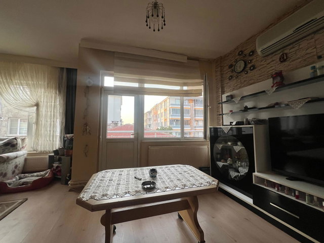 LÜLEBURGAZ GENÇLİK PARKI YAKINI, BALKONLU 2+1 ARA KAT DAİRE