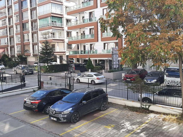 YENIMAHALLE ÖZEVLERDE METROYA YAKIN 4+1  KIRALIK DAIRE