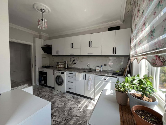 AYDOĞMUŞ MAHALLESİ'NDE TRAMVAYA YAKIN SATILIK 3+1 DAİRE