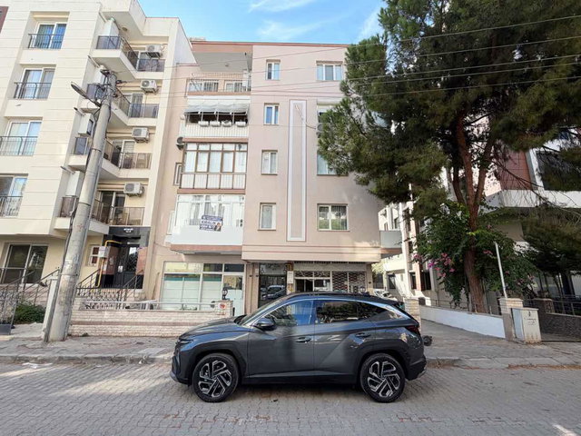 KARŞIYAKA BAHÇELIEVLER KIRALIK TADILATLI 3+1 DAIRE
