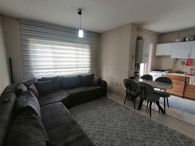 YAYALAR METROYA YÜRÜME MESAFESİNDE SİTE İÇERİSİNDE SATILIK 2+1 ARAKAT DAİRE