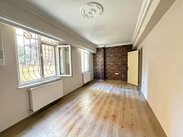 NİŞANTAŞI AKKİRMAN SOKAK'TA OTOPARKLI 1+1 SATILIK DAİRE