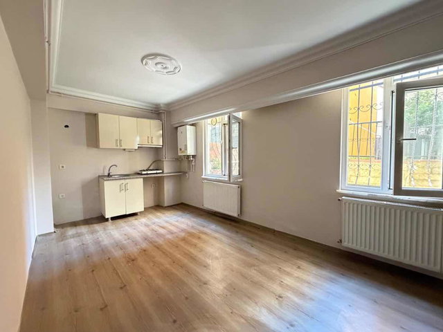 NİŞANTAŞI AKKİRMAN SOKAK'TA OTOPARKLI 1+1 SATILIK DAİRE