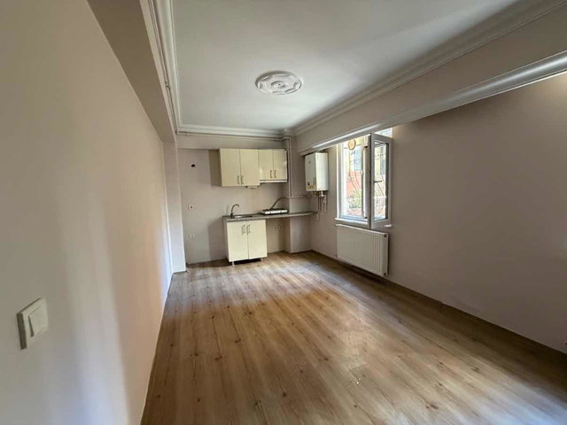 NİŞANTAŞI AKKİRMAN SOKAK'TA OTOPARKLI 1+1 SATILIK DAİRE