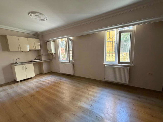 NİŞANTAŞI AKKİRMAN SOKAK'TA OTOPARKLI 1+1 SATILIK DAİRE