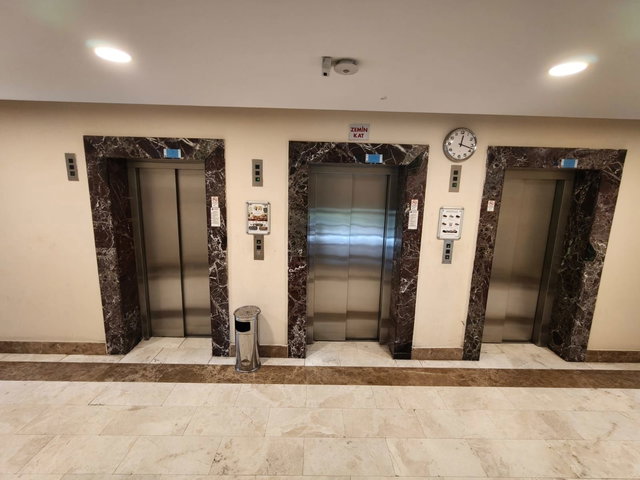 PARLAMENTERLER SİTESİ’NDE YÜKSEK GIRIŞ 2+1 SATILIK DAIRE