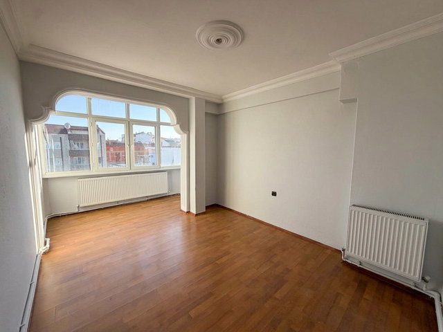 RE/MAX İNCİ'DEN 1. ORUÇGAZİ MAH'DE SATILIK 2+1 DAİRE