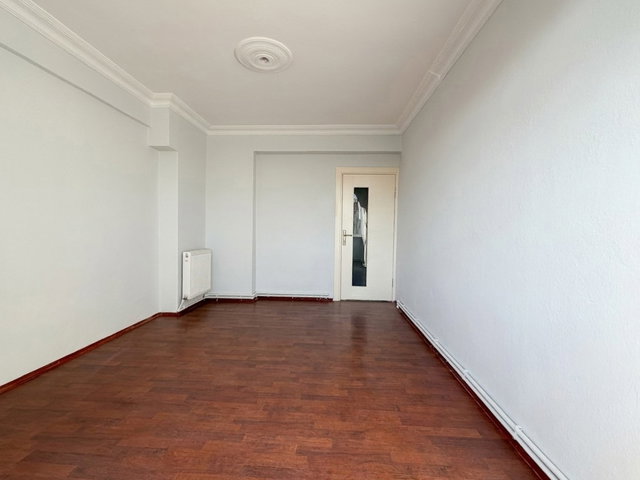 RE/MAX İNCİ'DEN 1. ORUÇGAZİ MAH'DE SATILIK 2+1 DAİRE