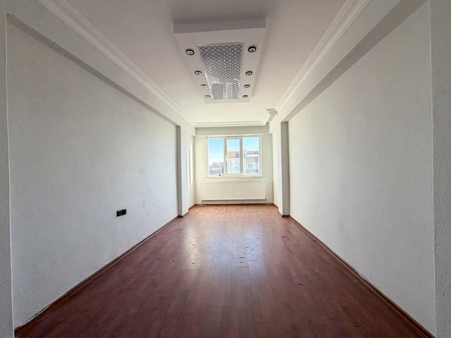 RE/MAX İNCİ'DEN 1. ORUÇGAZİ MAH'DE SATILIK 2+1 DAİRE