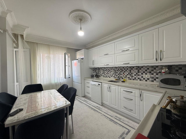 REMAX İLKE'DEN ŞEHİR MERKEZİ'NDE 3+1 SATILIK DAİRE