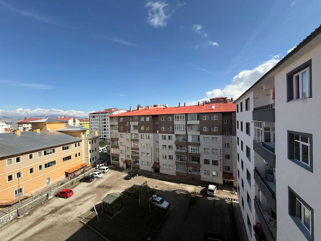 REMAX İLKE'DEN ŞEHİR MERKEZİ'NDE 3+1 SATILIK DAİRE